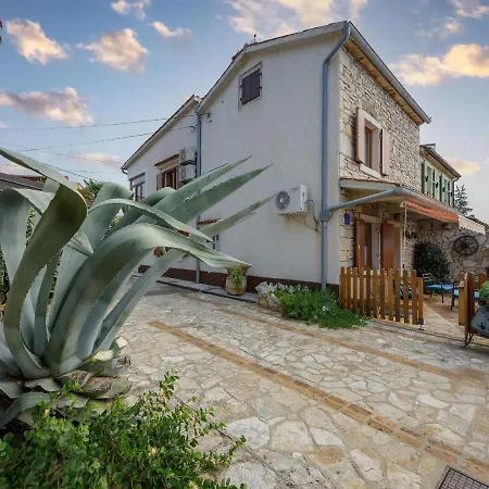 Casa Astrid Materada