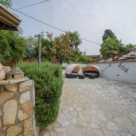 Casa Astrid Materada *